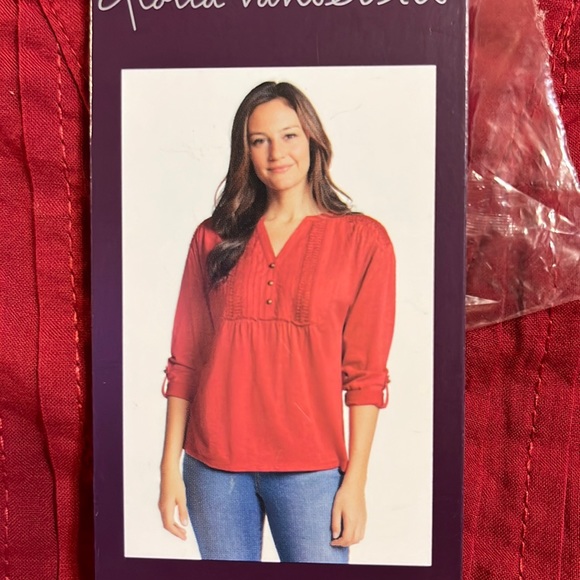 V-neck  Gloria Vanderbilt long sleeve - Picture 1 of 7